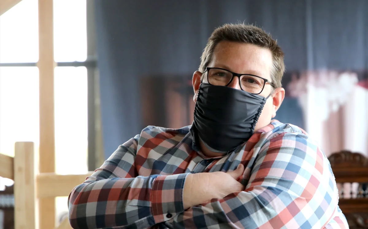 Portrait d’un participant à l’atelier Cache Cœur, illustrant la diversité et l’implication des collaborateurs dans la réflexion stratégique.