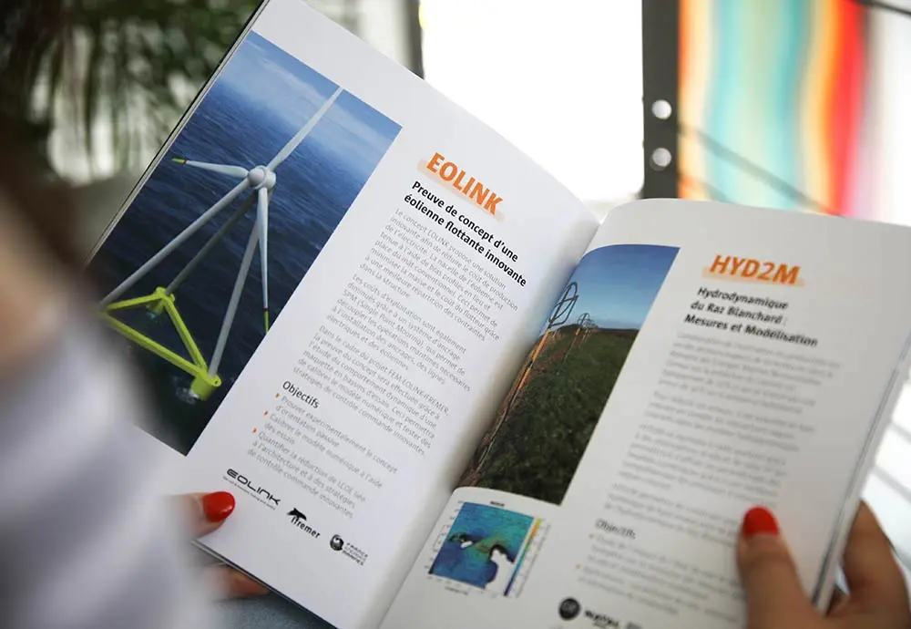 Focus sur deux projets de recherche en énergies marines renouvelables (EOLINK et HYD2M) dans le rapport France Énergies Marines – conception et mise en page par Hippocampe