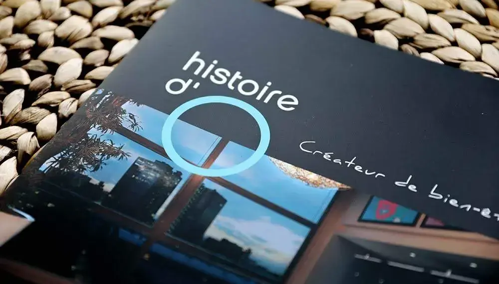 Couverture du dossier de marque Histoire d’O, création de l’agence Hippocampe pour une communication modernisée